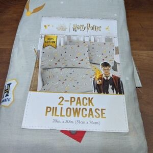 Warner Bros. Harry Potter Pillowcase Set - Gray and Gold